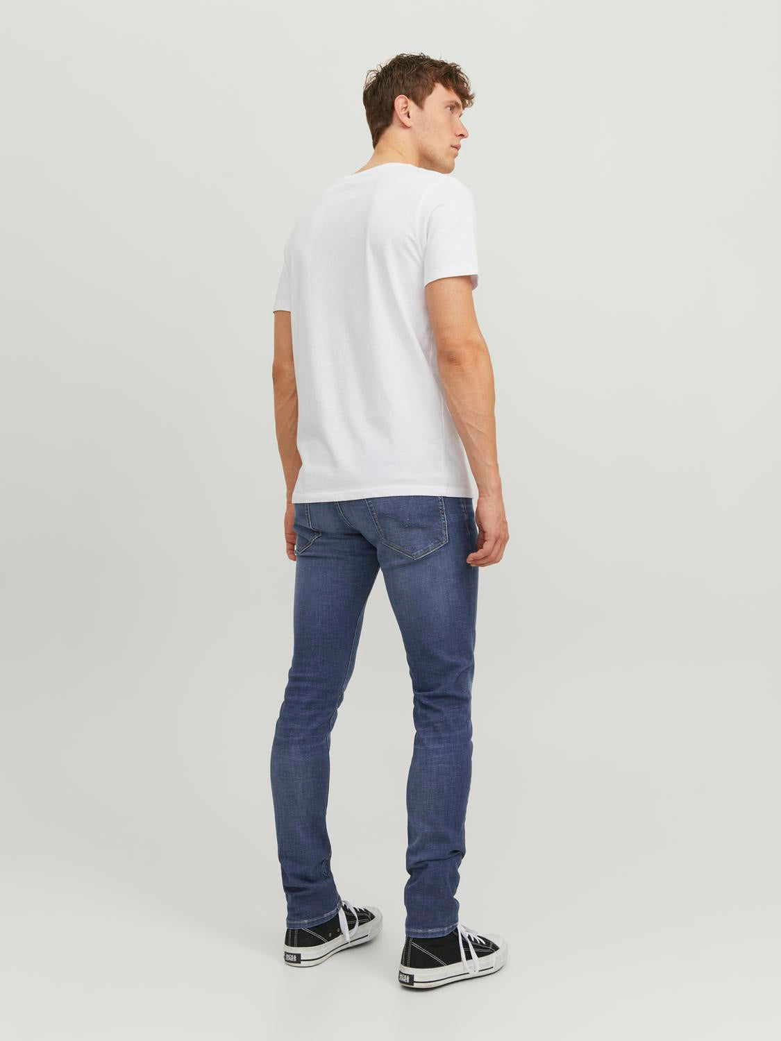model_shot-back